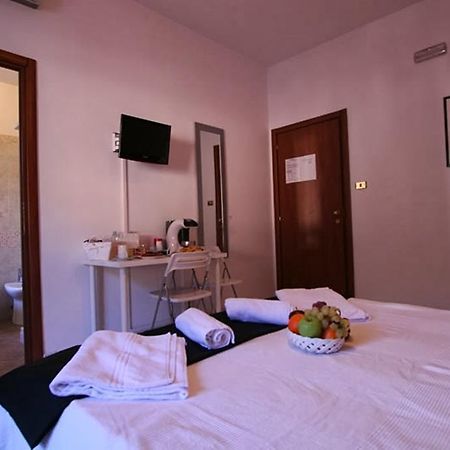 Guest House San Peter Rome Bagian luar foto