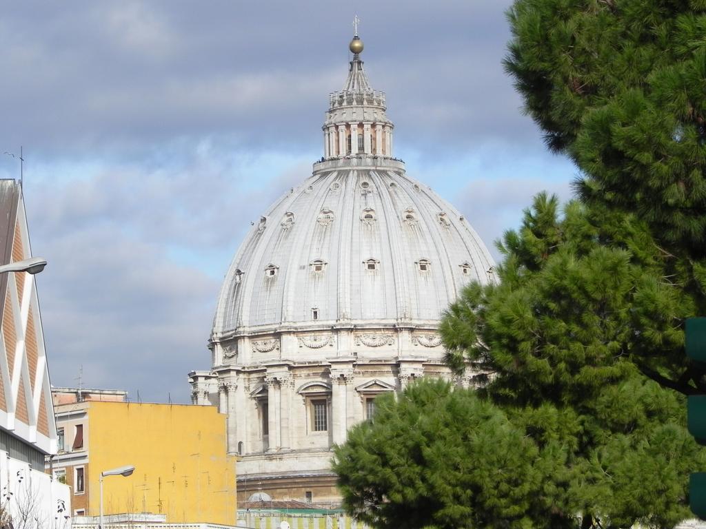 Guest House San Peter Rome Bagian luar foto