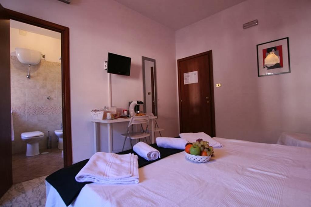 Guest House San Peter Rome Bagian luar foto